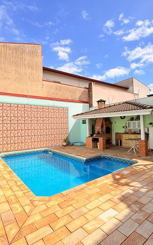 Casa à venda com 270m², 5 quartos e 3 vagasQuintal com Piscina
