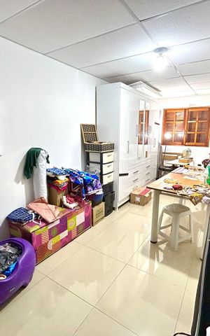 Casa à venda com 202m², 5 quartos e 2 vagas Casa à venda com 202m², 5 quartos e 2 vagasQuarto 5