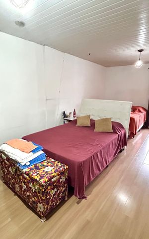 Casa à venda com 202m², 5 quartos e 2 vagas Casa à venda com 202m², 5 quartos e 2 vagasQuarto Suíte