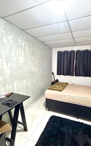 Casa à venda com 202m², 5 quartos e 2 vagas Casa à venda com 202m², 5 quartos e 2 vagasQuarto 4