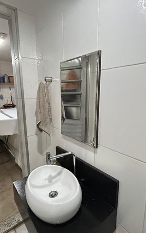 Casa à venda com 202m², 5 quartos e 2 vagas Casa à venda com 202m², 5 quartos e 2 vagasBanheiro 2