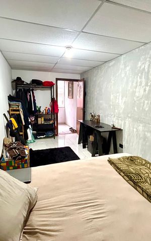 Casa à venda com 202m², 5 quartos e 2 vagas Casa à venda com 202m², 5 quartos e 2 vagasQuarto 4