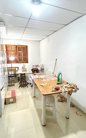 Casa à venda com 202m², 5 quartos e 2 vagas Casa à venda com 202m², 5 quartos e 2 vagasQuarto 5