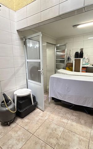 Casa à venda com 202m², 5 quartos e 2 vagas Casa à venda com 202m², 5 quartos e 2 vagasÁrea de Serviço e Quintal