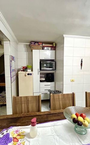 Casa à venda com 202m², 5 quartos e 2 vagas Casa à venda com 202m², 5 quartos e 2 vagasCozinha