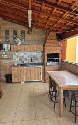 Apartamento à venda com 95m², 4 quartos e 1 vaga Apartamento à venda com 95m², 4 quartos e 1 vagachurrasqueira