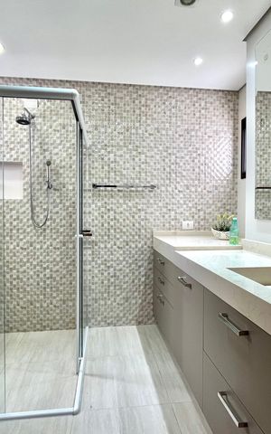 Casa à venda com 250m², 3 quartos e 3 vagasBanheiro da Suíte 1
