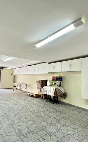 Casa à venda com 250m², 3 quartos e 3 vagasGaragem