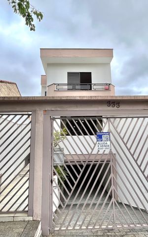 Casa à venda com 250m², 3 quartos e 3 vagasFachada