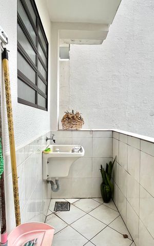 Casa à venda com 250m², 3 quartos e 3 vagasÁrea de Serviço