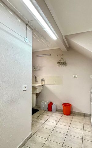 Casa à venda com 250m², 3 quartos e 3 vagasÁrea de Serviço