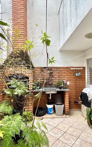 Casa à venda com 250m², 3 quartos e 3 vagasChurrasqueira