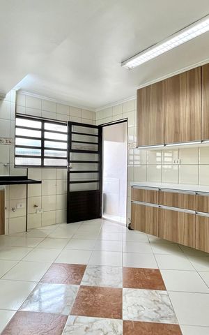 Casa à venda com 250m², 3 quartos e 3 vagasCozinha