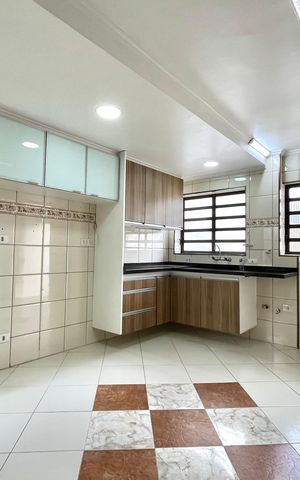 Casa à venda com 250m², 3 quartos e 3 vagasCozinha