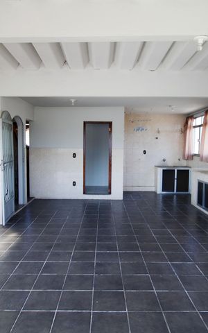 Casa à venda com 220m², 3 quartos e 2 vagasTerraço