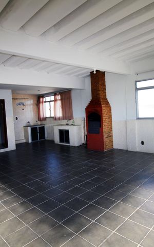 Casa à venda com 220m², 3 quartos e 2 vagasTerraço