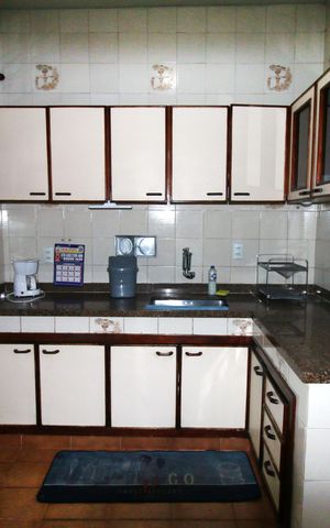 Casa à venda com 220m², 3 quartos e 2 vagasCozinha