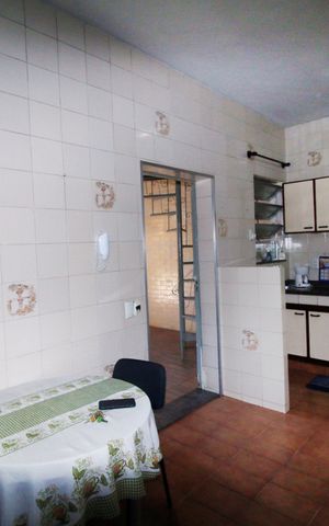 Casa à venda com 220m², 3 quartos e 2 vagasCozinha