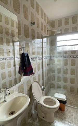 Casa para alugar com 200m², 3 quartos e 5 vagasBanheiro