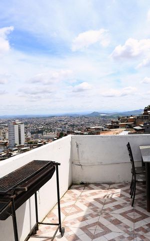 Casa à venda com 110m², 3 quartos e 1 vaga Casa à venda com 110m², 3 quartos e 1 vagaVaranda da Sala