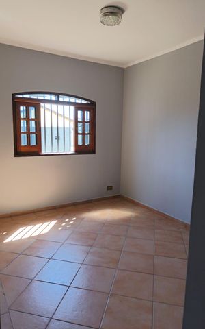 Casa à venda com 209m², 4 quartos e 6 vagas Casa à venda com 209m², 4 quartos e 6 vagasQuarto