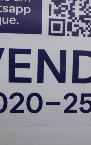 Casa à venda com 90m², 3 quartos e 2 vagasFachada