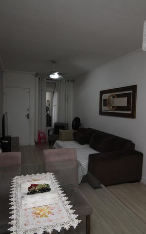 Casa à venda com 90m², 3 quartos e 2 vagasSala