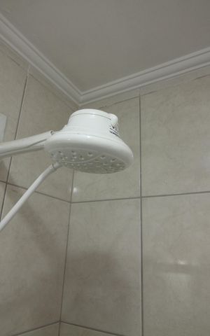 Casa à venda com 90m², 3 quartos e 2 vagasBanheiro