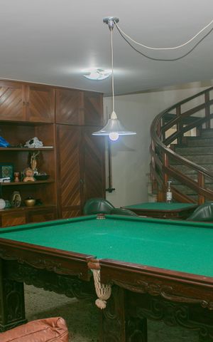 Casa à venda com 1620m², 5 quartos e 9 vagas