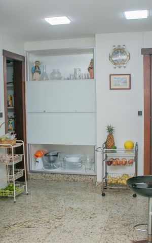 Casa à venda com 1620m², 5 quartos e 9 vagas