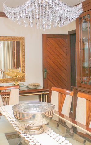 Casa à venda com 1620m², 5 quartos e 9 vagas