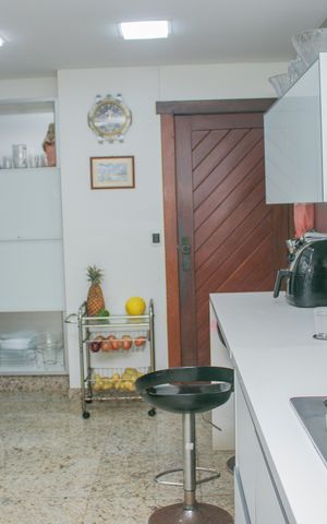 Casa à venda com 1620m², 5 quartos e 9 vagas