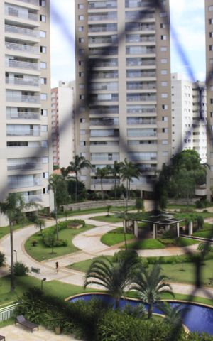 Apartamento à venda com 151m², 3 quartos e 2 vagasVista da Suíte 1