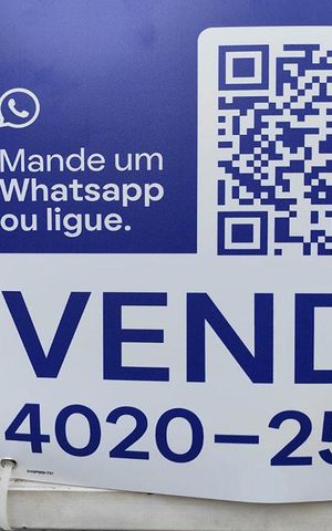 Casa de condomínio à venda com 71m², 2 quartos e 2 vagasFachada