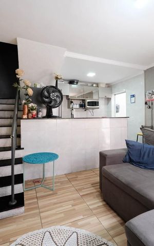 Casa de condomínio à venda com 71m², 2 quartos e 2 vagasSala/Cozinha