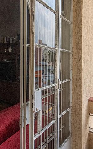 Casa à venda com 100m², 4 quartos e sem vaga Casa à venda com 100m², 4 quartos e sem vagasacada_4