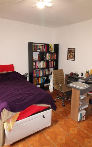 Casa à venda com 369m², 6 quartos e 2 vagasQuarto 3