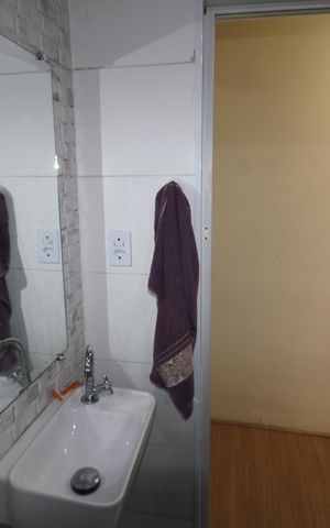 Casa à venda com 369m², 6 quartos e 2 vagasBanheiro 2