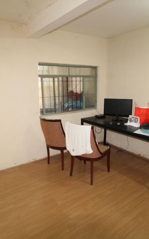 Casa à venda com 369m², 6 quartos e 2 vagasQuarto 4