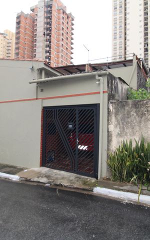 Casa à venda com 369m², 6 quartos e 2 vagasFachada