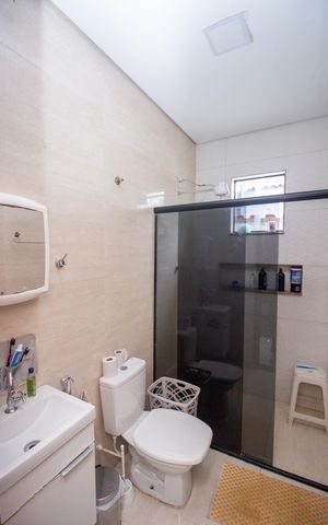 Casa para alugar com 360m², 4 quartos e 5 vagas Casa para alugar com 360m², 4 quartos e 5 vagasBanheiro Social