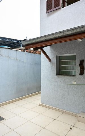 Casa à venda com 170m², 3 quartos e 2 vagasQuintal