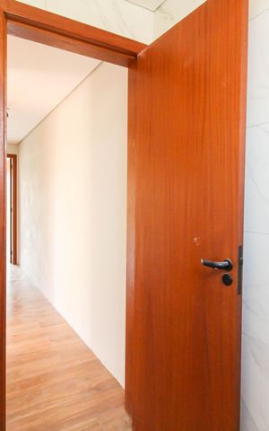 Casa à venda com 160m², 3 quartos e 4 vagas Casa à venda com 160m², 3 quartos e 4 vagasBanheiro 1