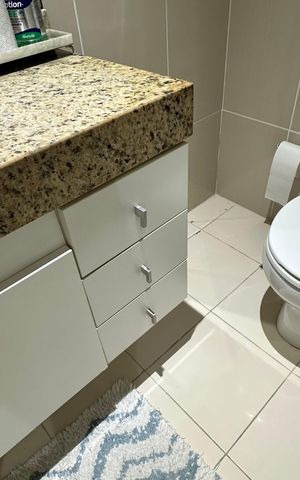 Apartamento à venda com 191m², 3 quartos e 3 vagas Apartamento à venda com 191m², 3 quartos e 3 vagasBanheiro