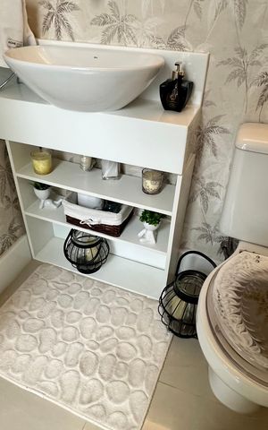 Apartamento à venda com 191m², 3 quartos e 3 vagas Apartamento à venda com 191m², 3 quartos e 3 vagasLavabo