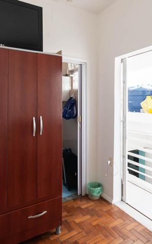 Casa à venda com 200m², 3 quartos e 4 vagasKitnet