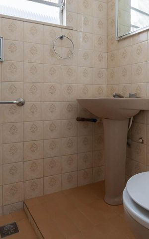Casa à venda com 200m², 3 quartos e 4 vagasBanheiro