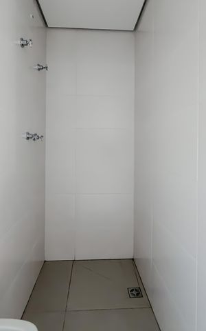 Apartamento à venda com 60m², 2 quartos e 1 vaga Apartamento à venda com 60m², 2 quartos e 1 vagaBanheiro da Suíte