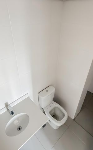 Apartamento à venda com 60m², 2 quartos e 1 vaga Apartamento à venda com 60m², 2 quartos e 1 vagaBanheiro Social