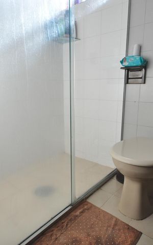 Casa à venda com 300m², 5 quartos e 4 vagasBanheiro da Suíte 1